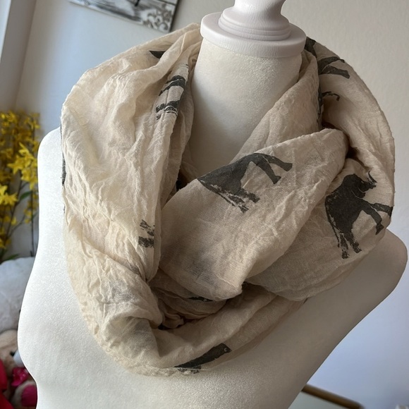 Elephant Patterned Wrap Circle Scarf Large Cream Black Flowy Cotton Linen - Picture 4 of 9